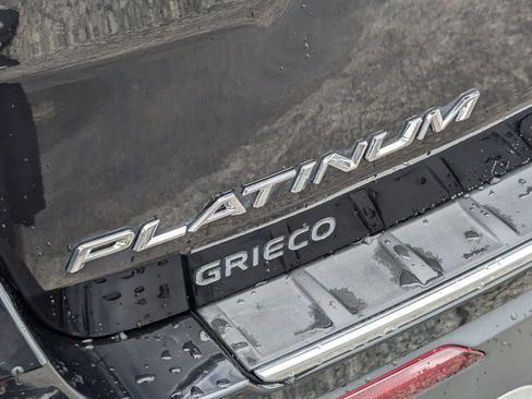 Used 2023 Ford Explorer Platinum w/ Technology Package AWD/4WD image 15