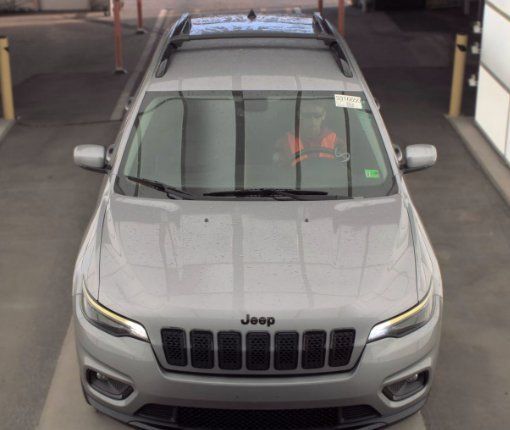 Used 2019 Jeep Cherokee Latitude Plus AWD/4WD image 2