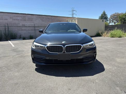 Used 2019 BMW 530e w/ Convenience Package RWD image 2