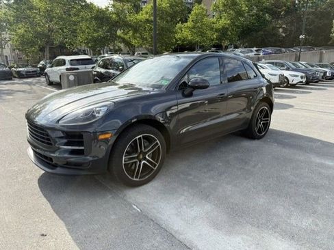 Used 2021 Porsche Macan S AWD/4WD image 1