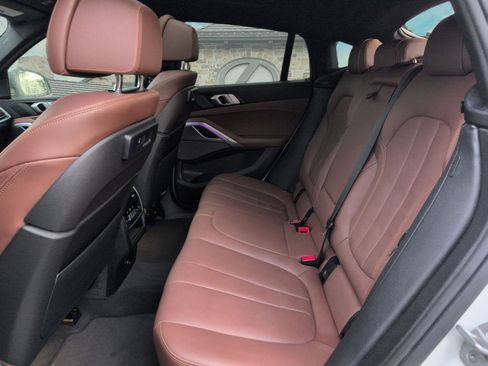 Used 2022 BMW X6 M50i w/ Dynamic Handling Package image 20