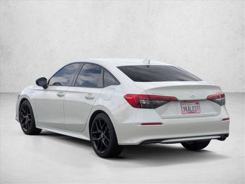 Used 2024 Honda Civic Sport image 8