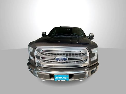 Used 2017 Ford F150 Platinum w/ Equipment Group 701A Luxury AWD/4WD image 3