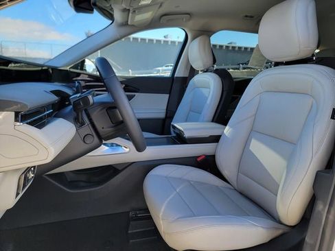 New 2026 Lincoln Nautilus Premier image 19