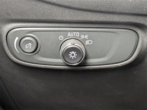 Used 2024 Chevrolet Equinox LT image 27