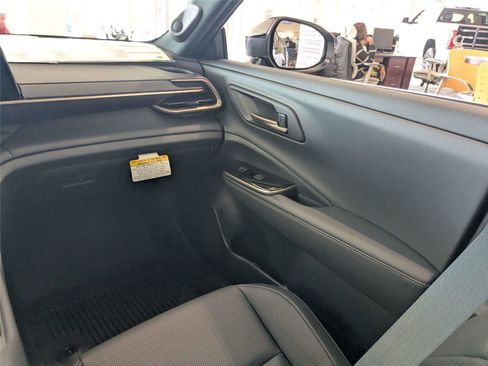 New 2026 Toyota Crown Platinum image 25