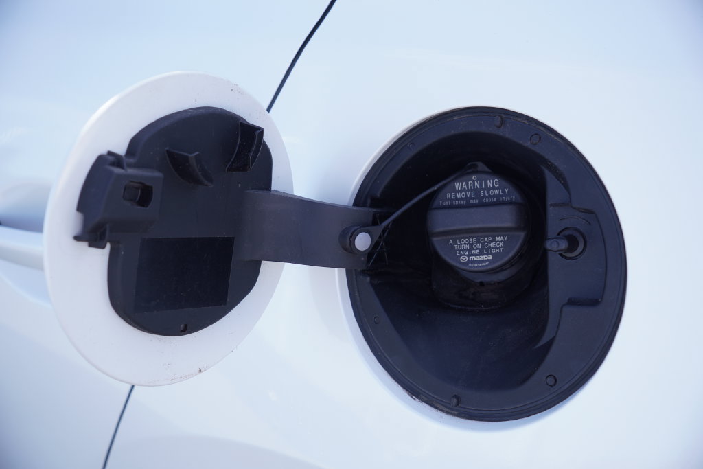 Used 2024 MAZDA MAZDA3 s FWD image 15
