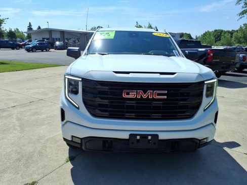 Used 2024 GMC Sierra 1500 Elevation w/ X31 Off-Road Package AWD/4WD image 2