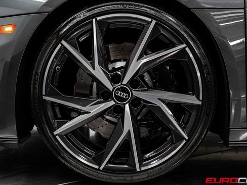 Used 2021 Audi R8 V10 w/ Premium Package RWD image 23