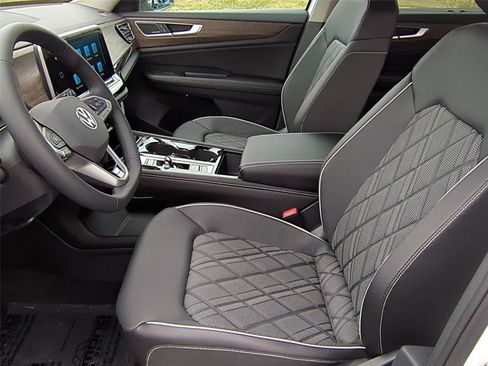 New 2026 Volkswagen Atlas SEL Premium R-Line image 16