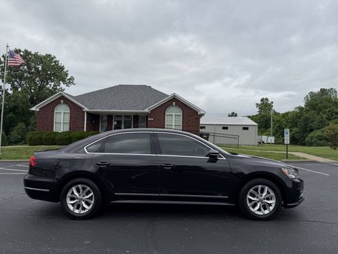 Used 2017 Volkswagen Passat 1.8T S FWD image 7