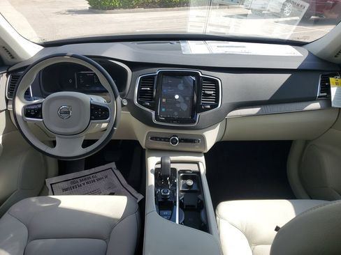 New 2025 Volvo XC90 B6 Plus w/ Protection Package Premier image 7