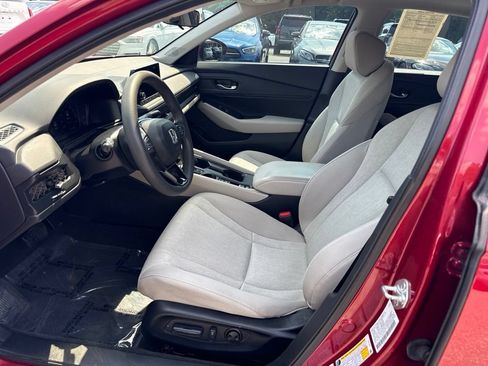 Used 2024 Honda Accord EX image 3