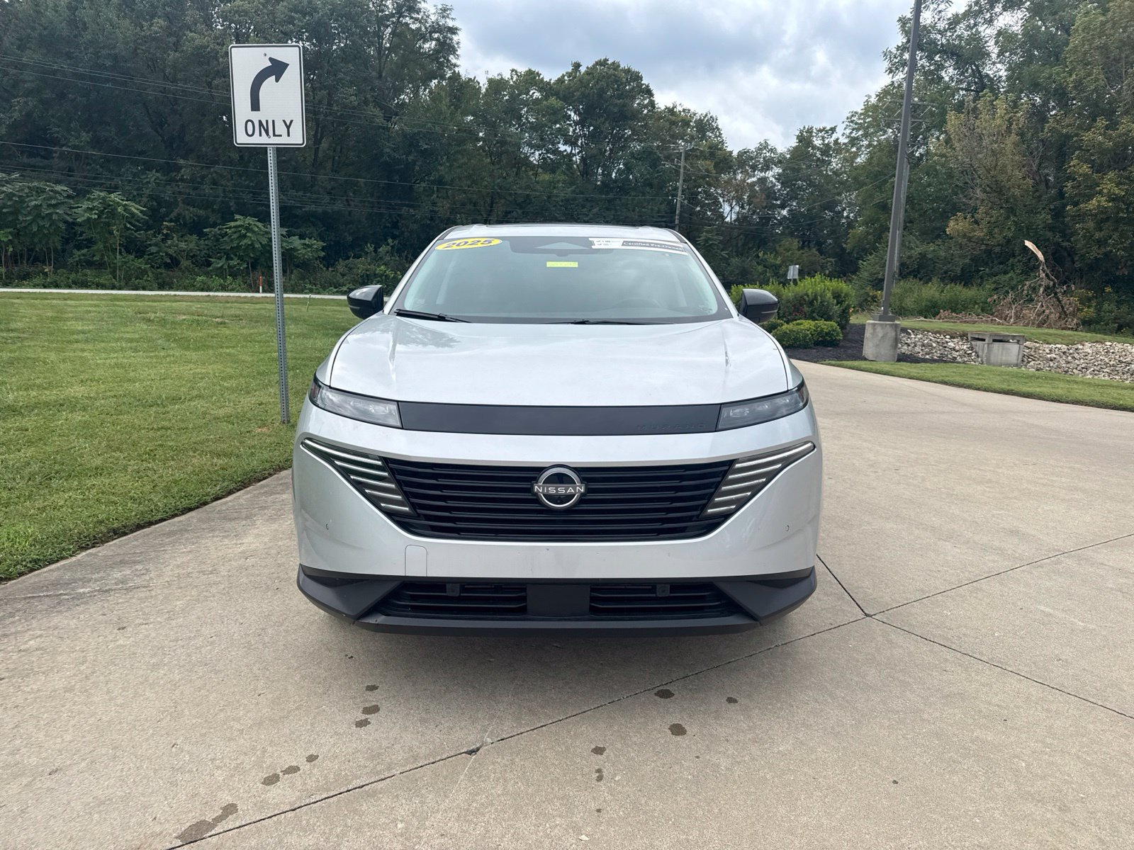 Used 2025 Nissan Murano SL AWD/4WD image 2