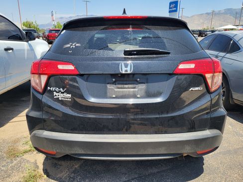 Used 2017 Honda HR-V EX image 6