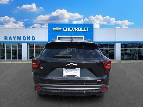 New 2026 Chevrolet Trax RS w/ Driver Confidence Package FWD image 5