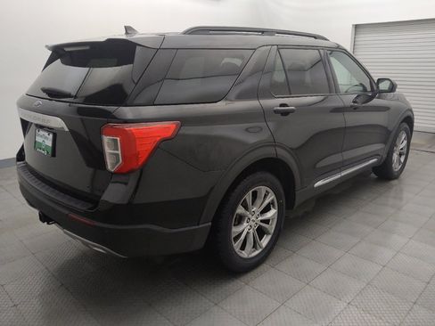 Used 2022 Ford Explorer XLT w/ Equipment Group 202A AWD/4WD image 9