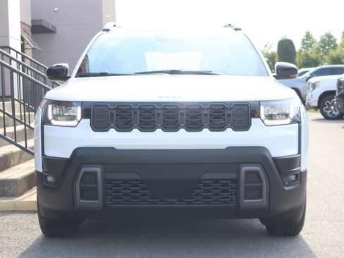 Used 2026 Jeep Cherokee Limited AWD/4WD image 4