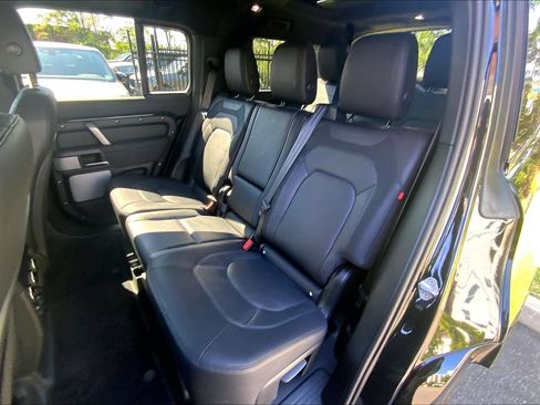 Used 2023 Land Rover Defender 130 X-Dynamic SE AWD/4WD image 20