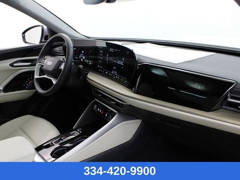 New 2025 Audi Q5 Premium image 24