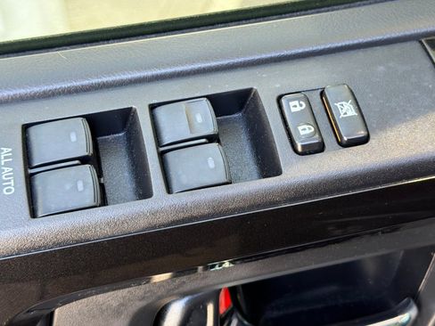 Used 2017 Toyota 4Runner TRD Off-Road AWD/4WD image 13