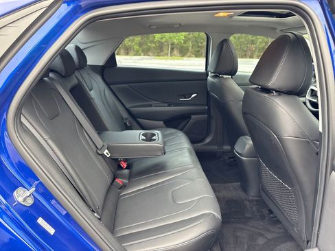 Used 2023 Hyundai Elantra Limited FWD image 33