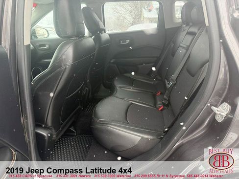 Used 2019 Jeep Compass Latitude w/ Cold Weather Group image 11