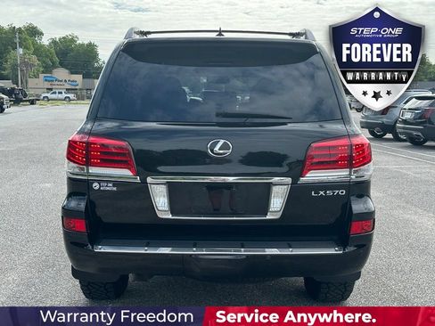 Used 2013 Lexus LX 570 4WD w/ Luxury Pkg w/Pre-crash image 5