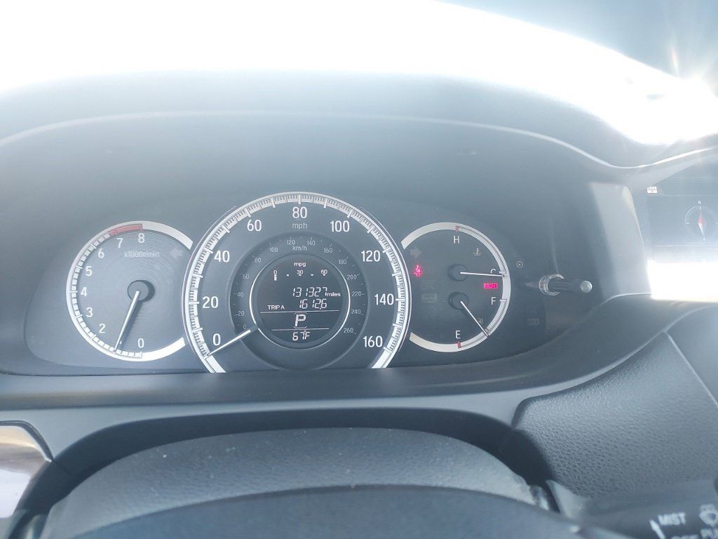 Used 2017 Honda Accord EX-L image 11