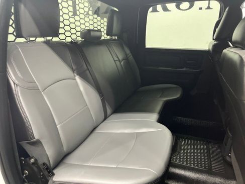 Used 2022 RAM 3500 Tradesman w/ Chrome Appearance Group AWD/4WD image 27
