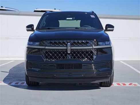 New 2025 Lincoln Navigator Reserve w/ Jet Appearance Package image 2