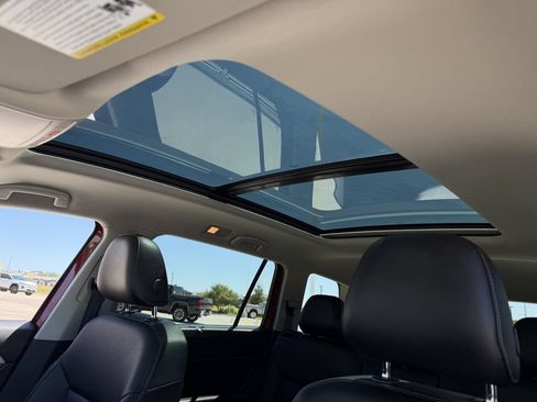 Used 2019 Volkswagen Atlas SEL R-Line FWD image 26