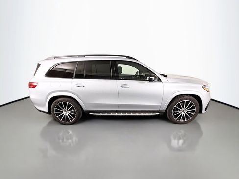 Used 2025 Mercedes-Benz GLS 580 4MATIC image 8