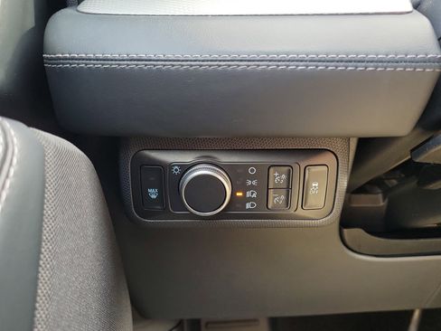 Used 2021 Ford Mustang Mach-E Select image 20