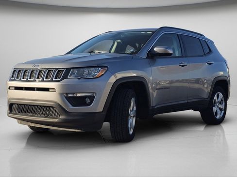Used 2021 Jeep Compass Latitude image 18