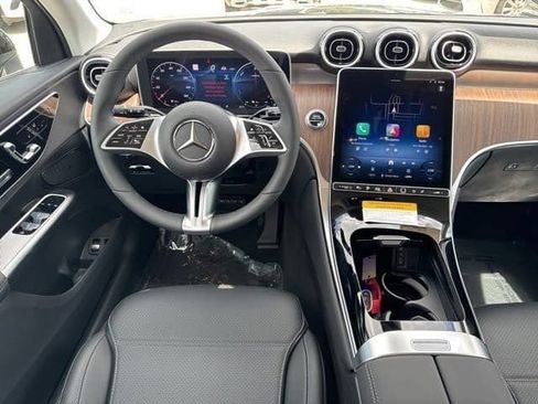 New 2025 Mercedes-Benz GLC 350e 4MATIC image 9