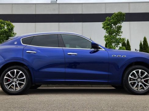 Used 2017 Maserati Levante w/ Luxury Package AWD/4WD image 5