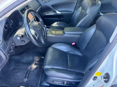 Used 2011 Lexus IS 350 AWD w/ Luxury Plus Value Edition image 11