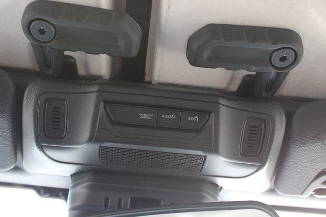 Used 2024 Jeep Wrangler Unlimited Sahara AWD/4WD image 35