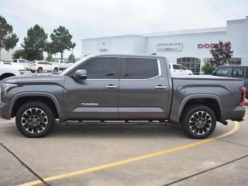 Used 2024 Toyota Tundra Limited AWD/4WD image 9