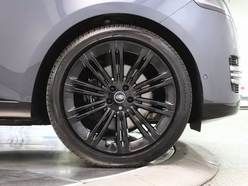 Used 2024 Land Rover Range Rover SE image 14