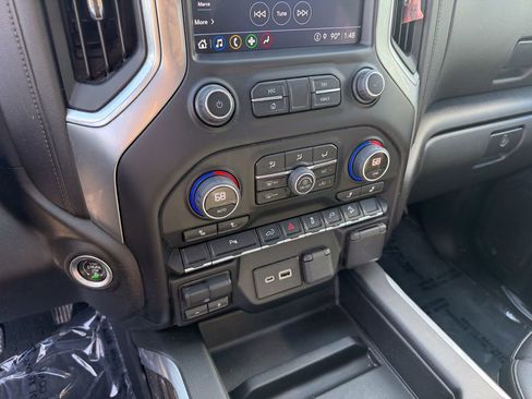 Used 2022 Chevrolet Silverado 2500 LT w/ Z71 Sport Edition image 19