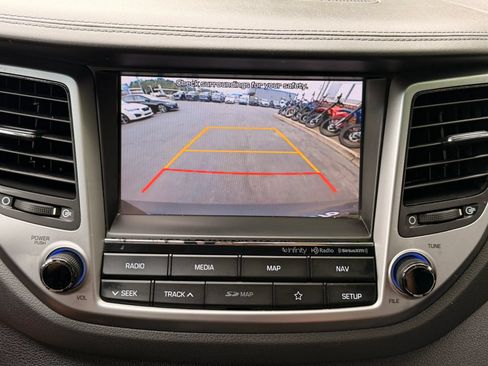 Used 2018 Hyundai Tucson SEL Plus AWD/4WD image 19