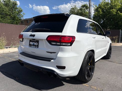 Used 2021 Jeep Grand Cherokee Trackhawk AWD/4WD image 5