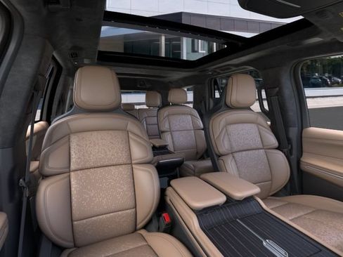 New 2026 Lincoln Navigator Black Label AWD/4WD image 10