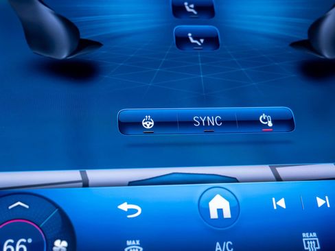 Used 2024 Mercedes-Benz GLC 43 AMG 4MATIC Coupe image 31