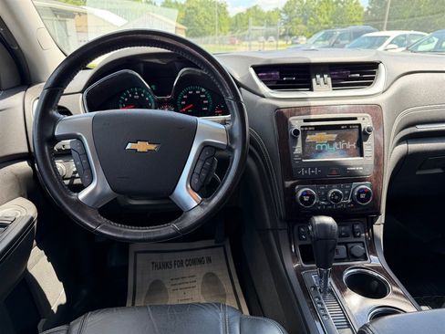 Used 2016 Chevrolet Traverse LT FWD image 29