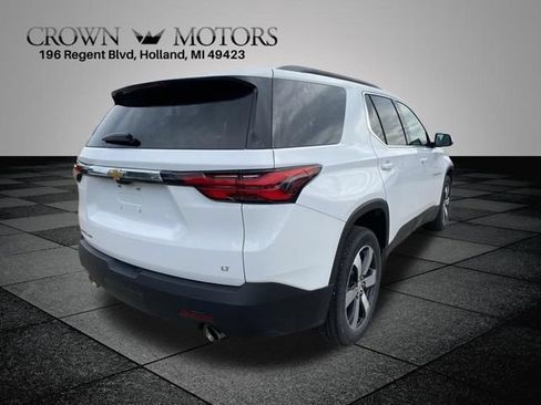 Used 2023 Chevrolet Traverse LT w/ LT Premium Package AWD/4WD image 12