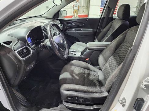 Used 2020 Chevrolet Equinox LT image 9