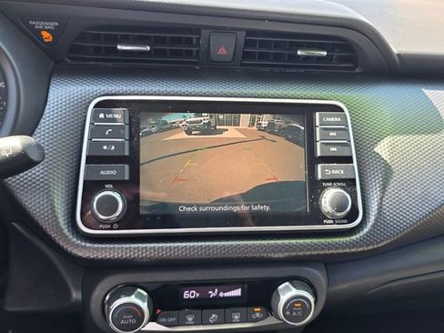 Used 2019 Nissan Kicks SV FWD image 14